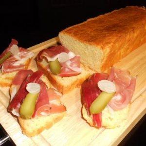 Pan brioche allo speck e formaggi